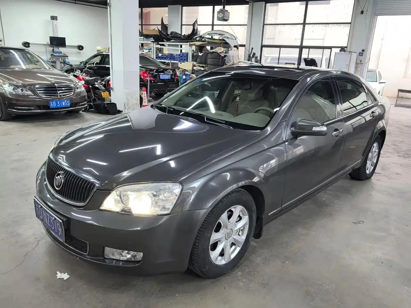 Park Avenue 2007 2.8 Elite — миниатюра 1