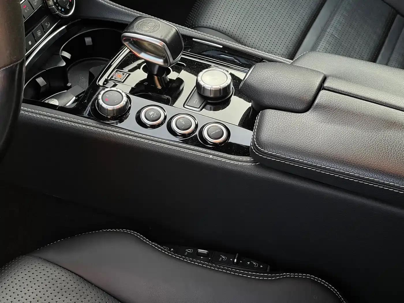 2015 Mercedes-Benz CLS AMG 63 S 4MATIC — миниатюра 28