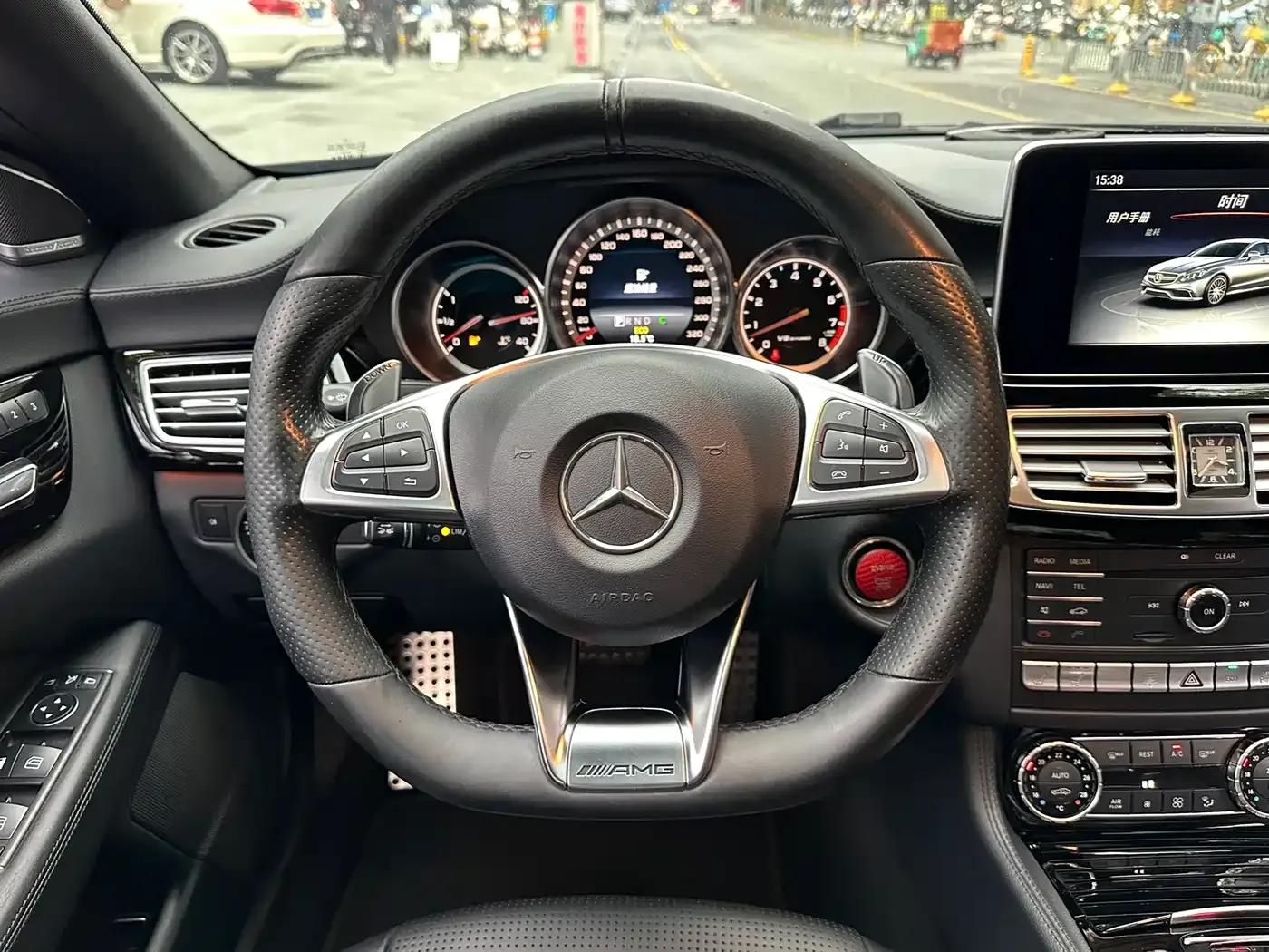 2015 Mercedes-Benz CLS AMG 63 4MATIC — миниатюра 8