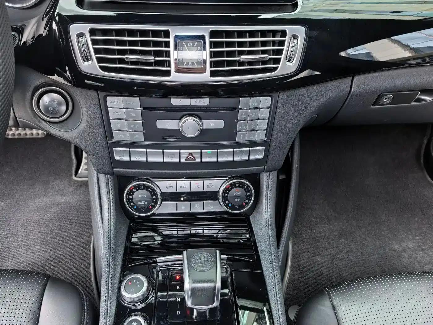 2015 Mercedes-Benz CLS AMG 63 4MATIC — миниатюра 14