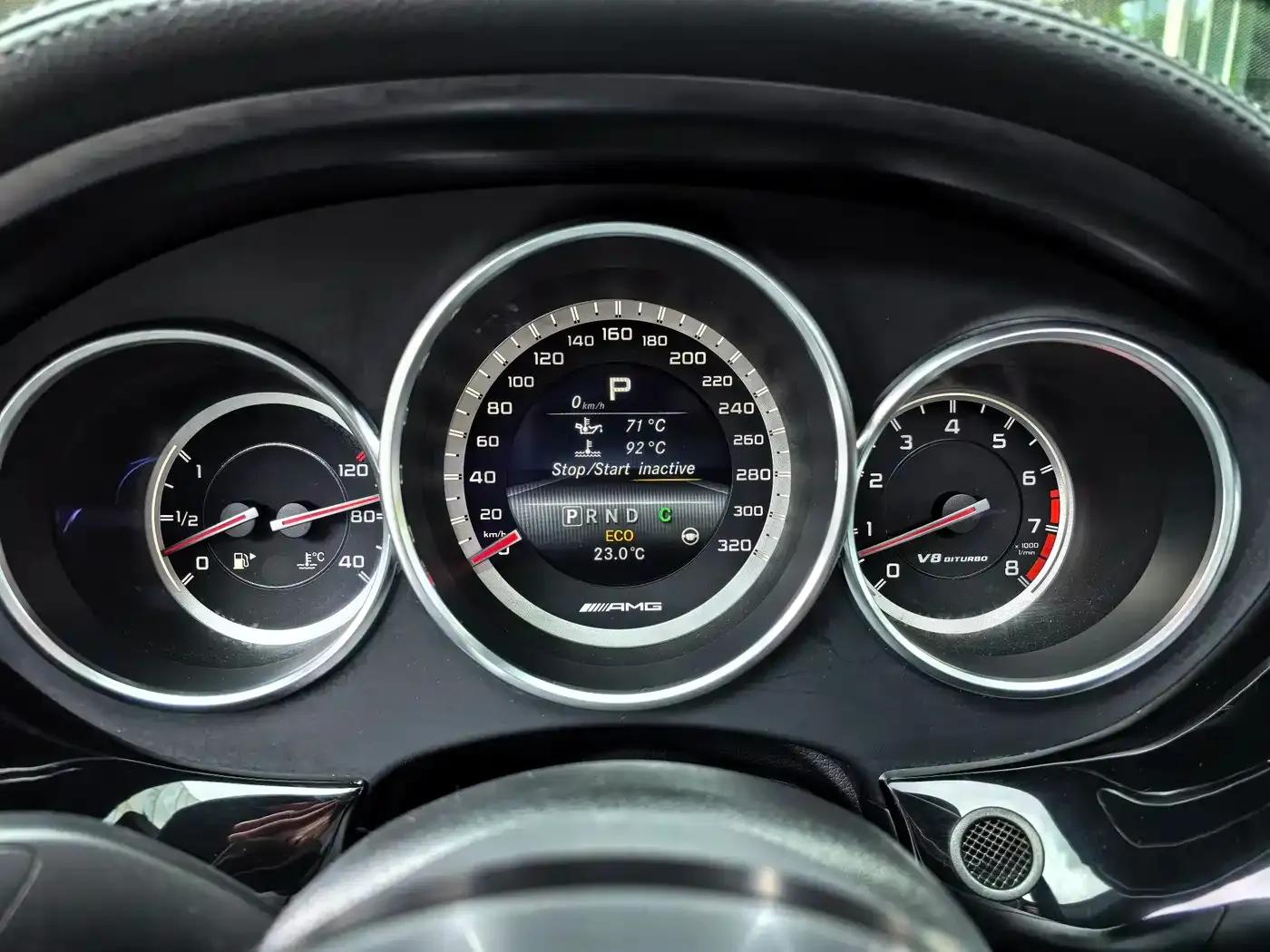 2015 Mercedes-Benz CLS AMG 63 4MATIC — миниатюра 19