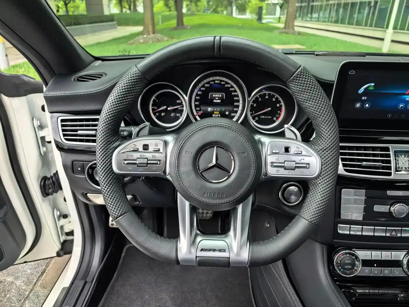 2015 Mercedes-Benz CLS AMG 63 4MATIC — миниатюра 20