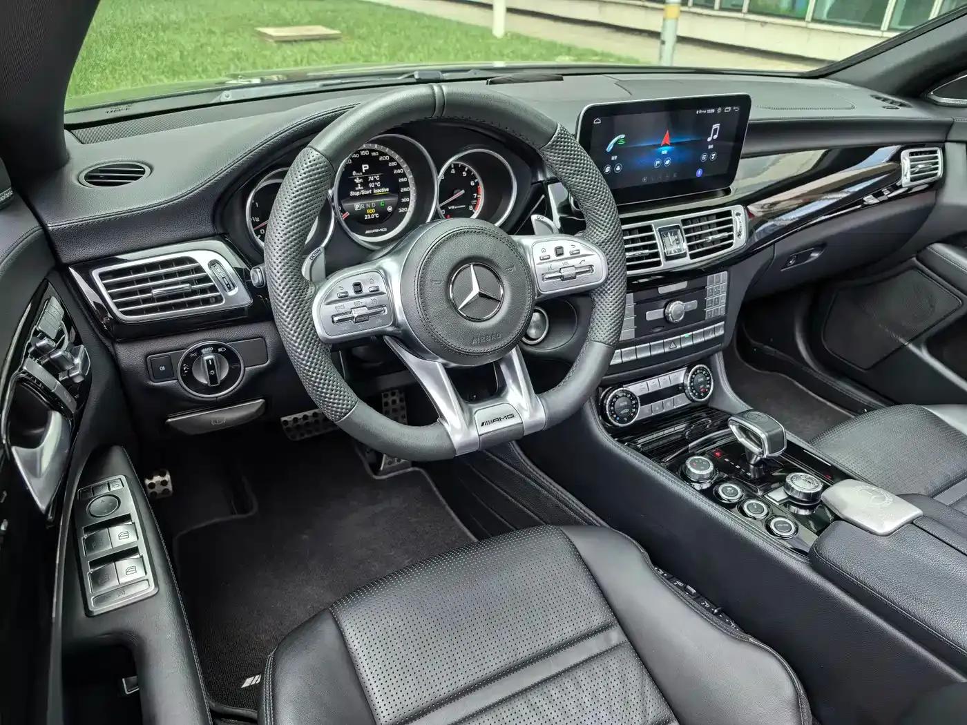 2015 Mercedes-Benz CLS AMG 63 4MATIC — миниатюра 23