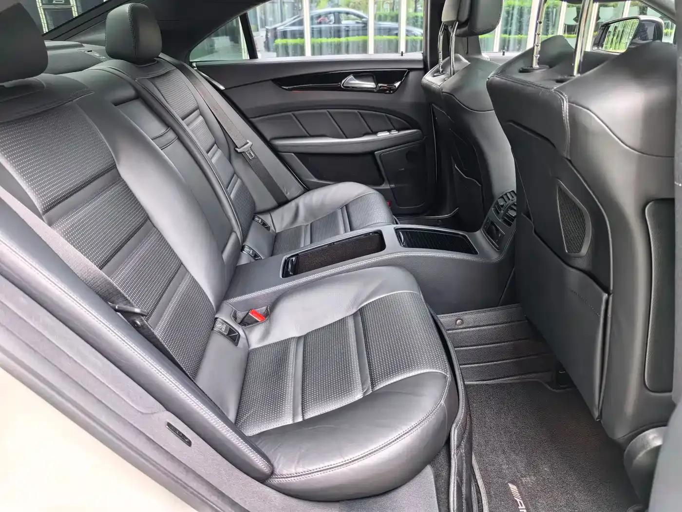 2015 Mercedes-Benz CLS AMG 63 4MATIC — миниатюра 30