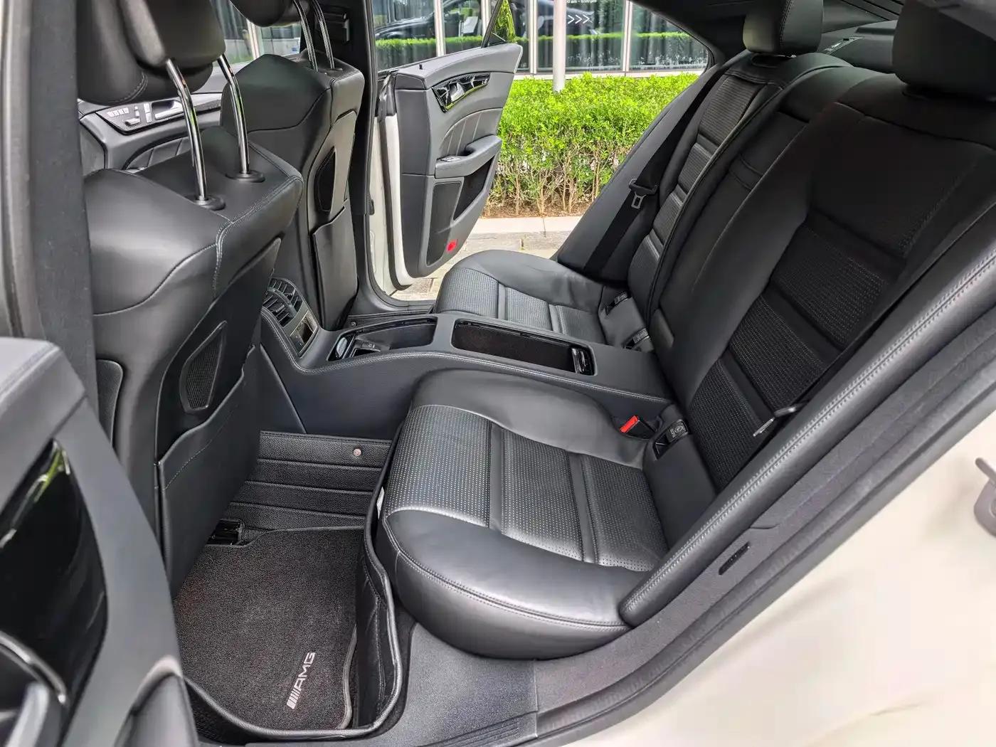 2015 Mercedes-Benz CLS AMG 63 4MATIC — миниатюра 37