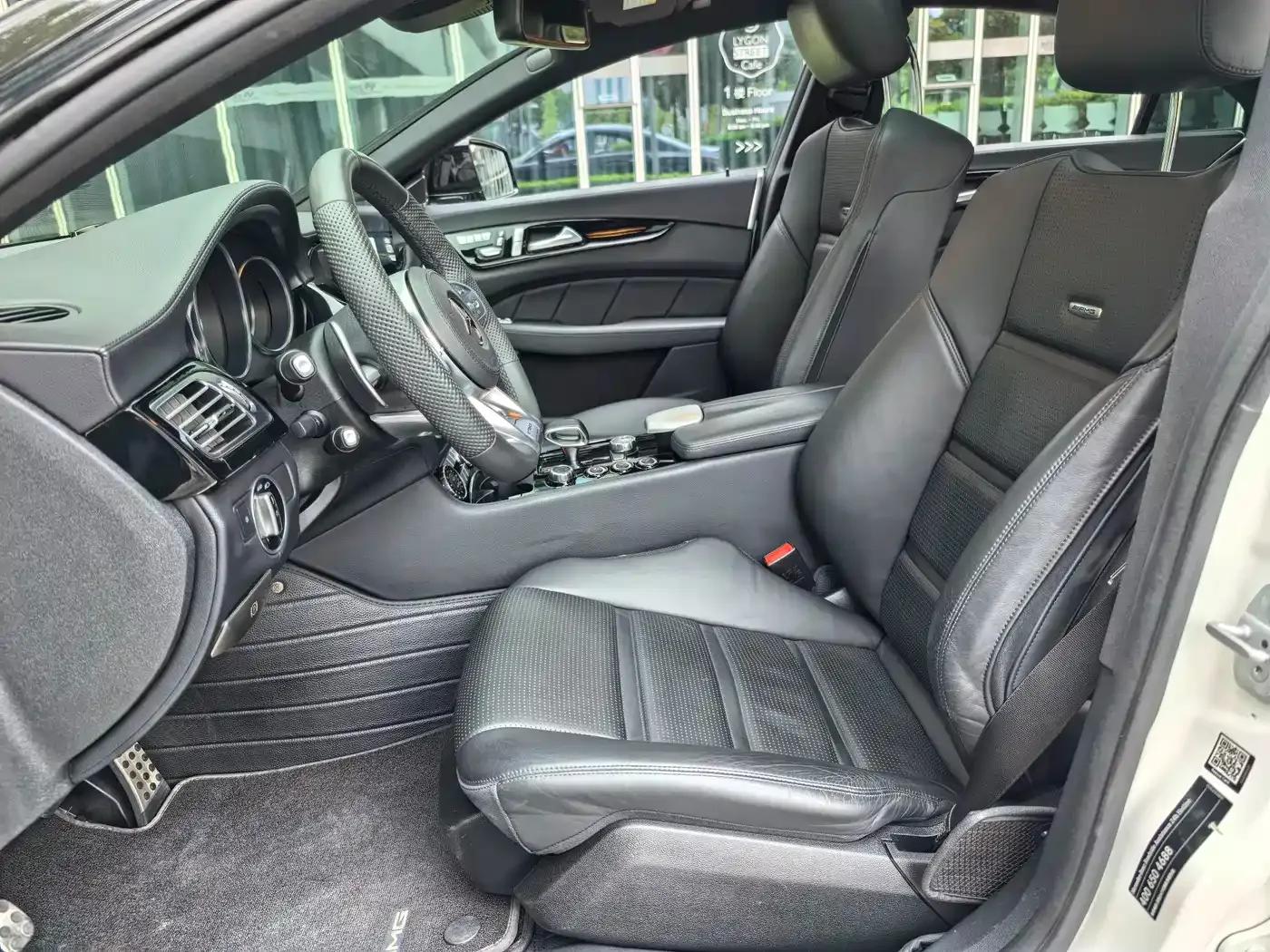 2015 Mercedes-Benz CLS AMG 63 4MATIC — миниатюра 38