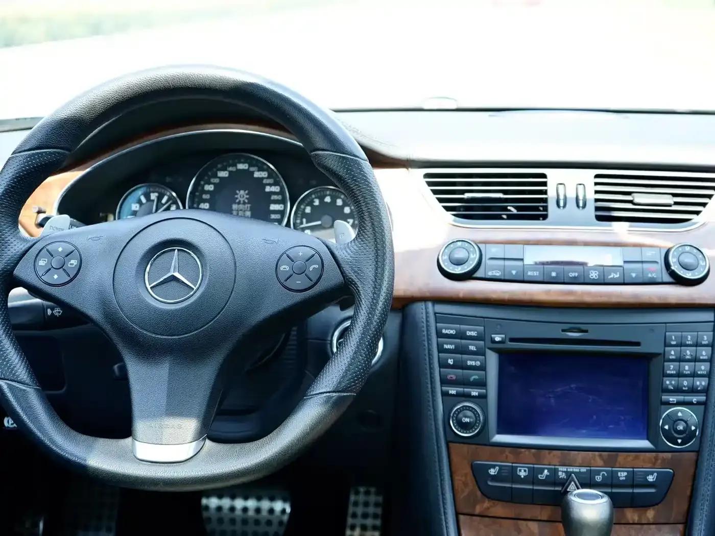 2008 Mercedes-Benz CLS AMG 63 — миниатюра 8