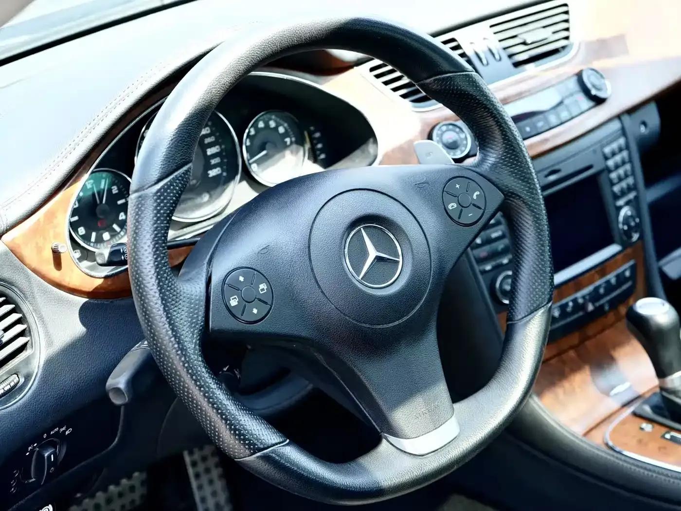 2008 Mercedes-Benz CLS AMG 63 — миниатюра 10
