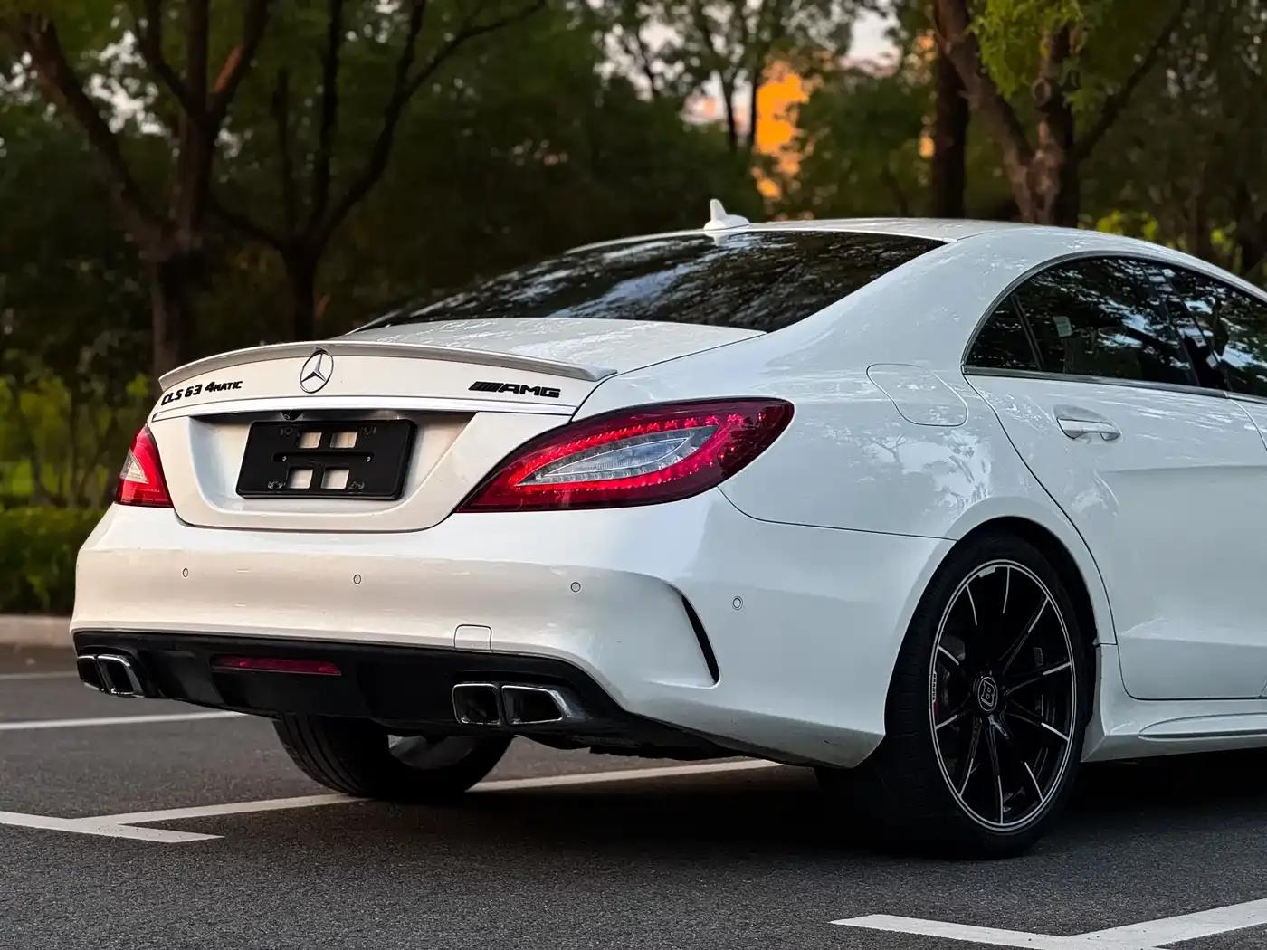 2015 Mercedes-Benz CLS AMG 63 4MATIC — миниатюра 3