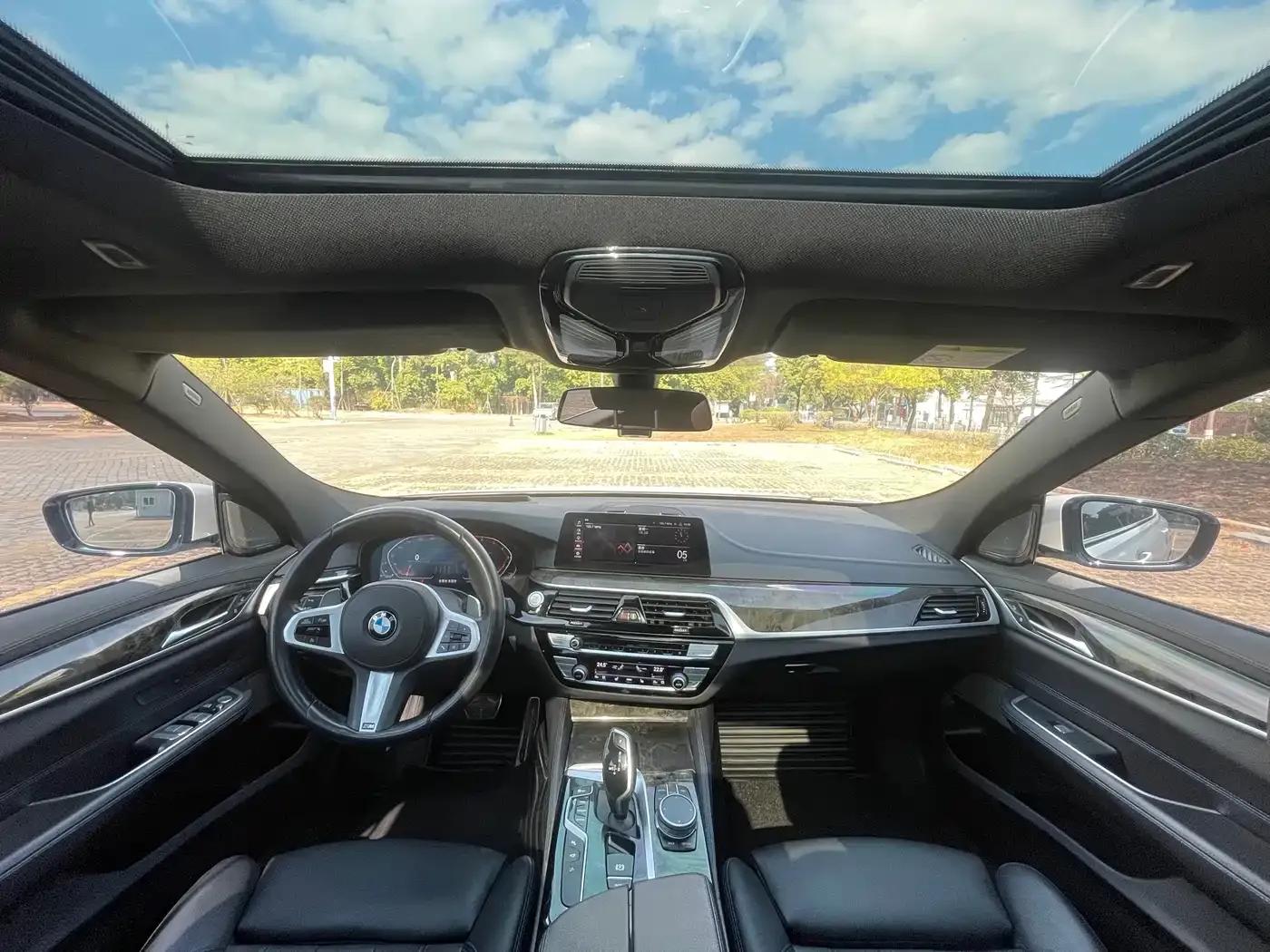 2020 BMW 6 Series GT 630i M Sport Package — миниатюра 5