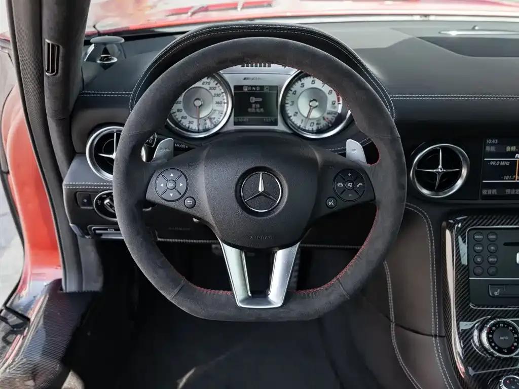 2011 Mercedes-Benz SLS AMG — миниатюра 13