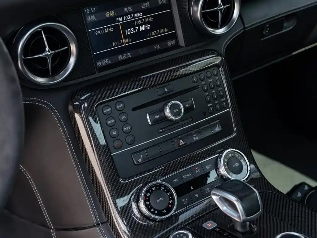 2011 Mercedes-Benz SLS AMG — миниатюра 15