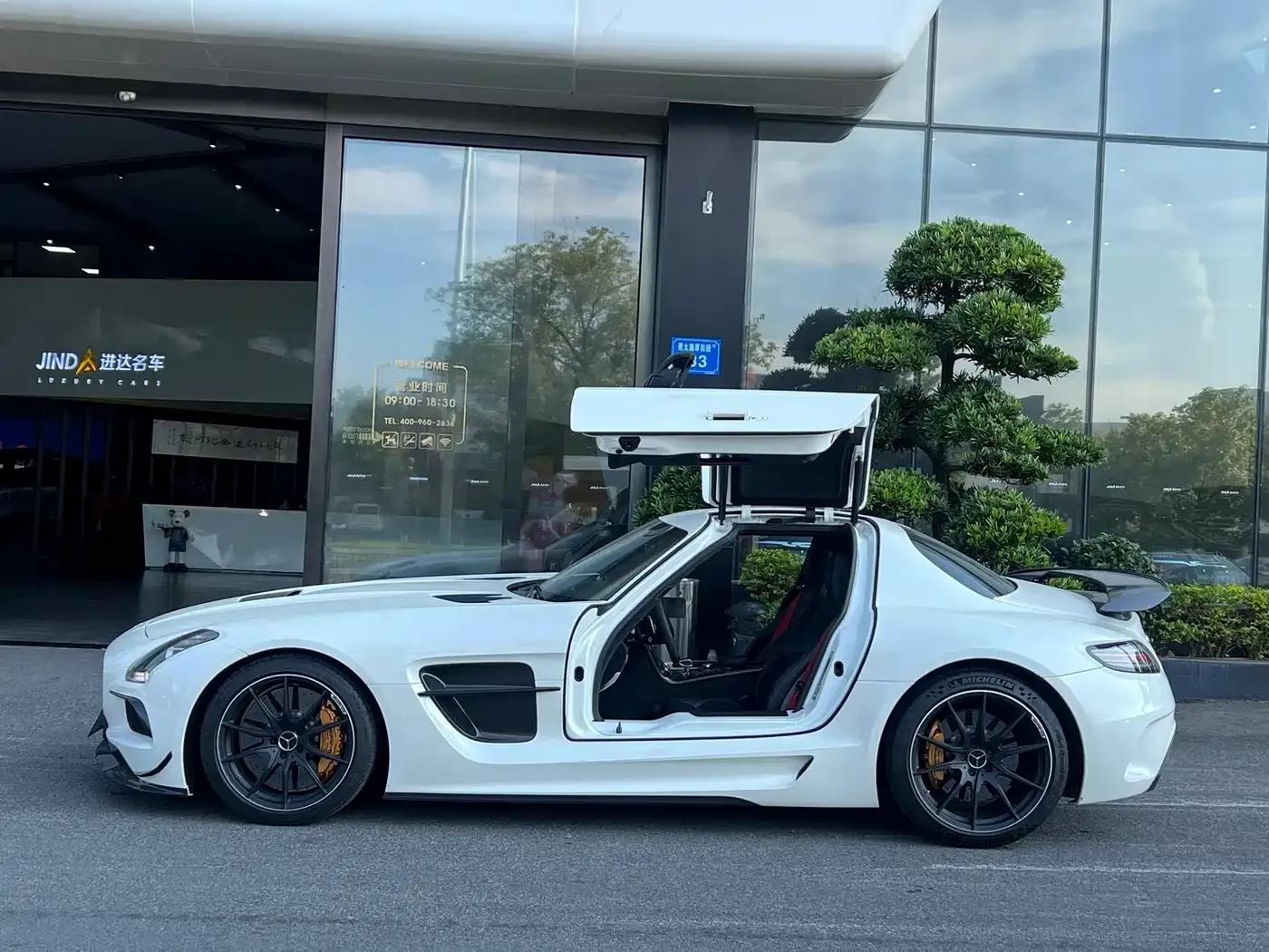 2014 Mercedes-Benz SLS-Class AMG Black Series — миниатюра 3