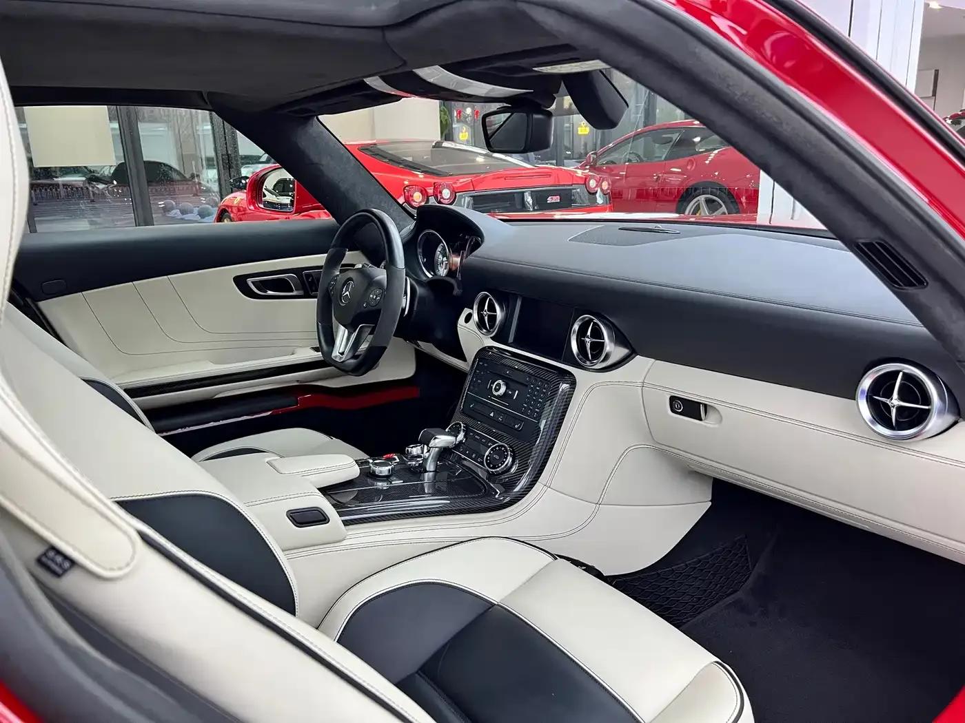 2011 Mercedes-Benz SLS AMG — миниатюра 23