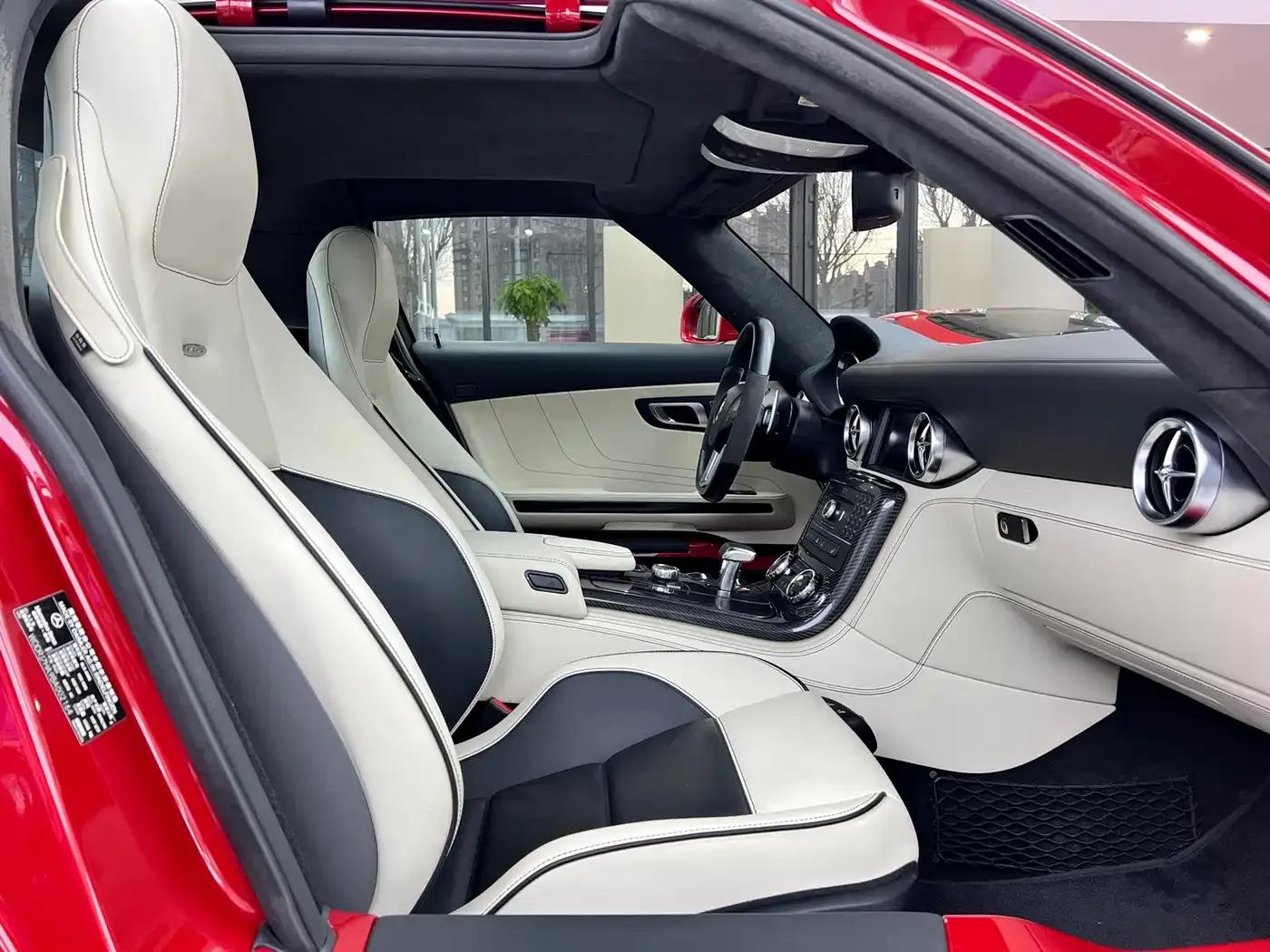 2011 Mercedes-Benz SLS AMG — миниатюра 26
