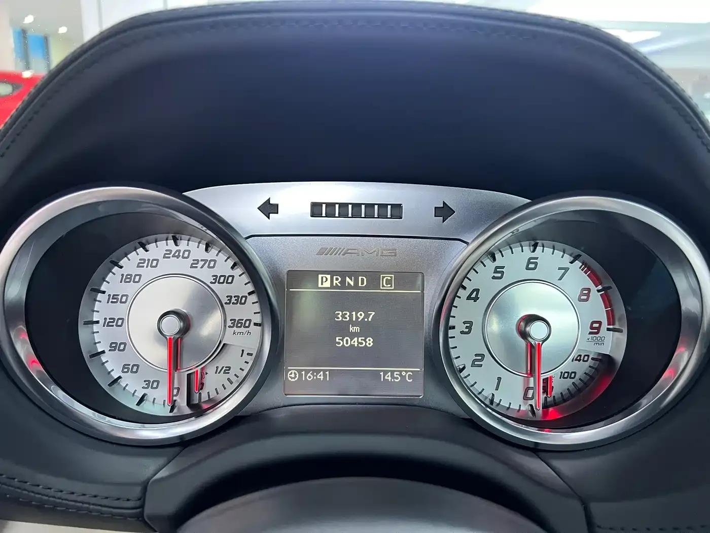 2011 Mercedes-Benz SLS AMG — миниатюра 5