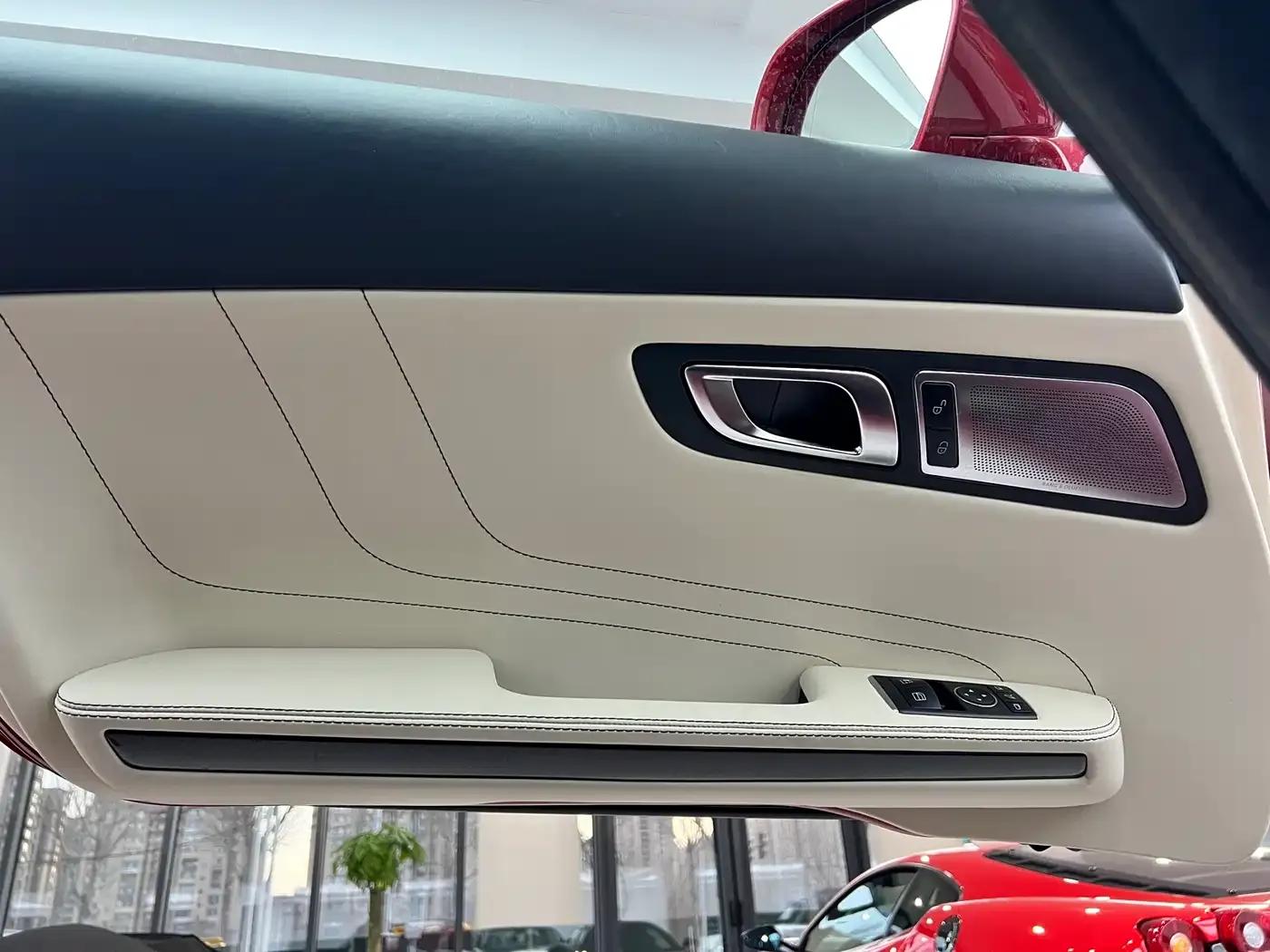 2011 Mercedes-Benz SLS AMG — миниатюра 7
