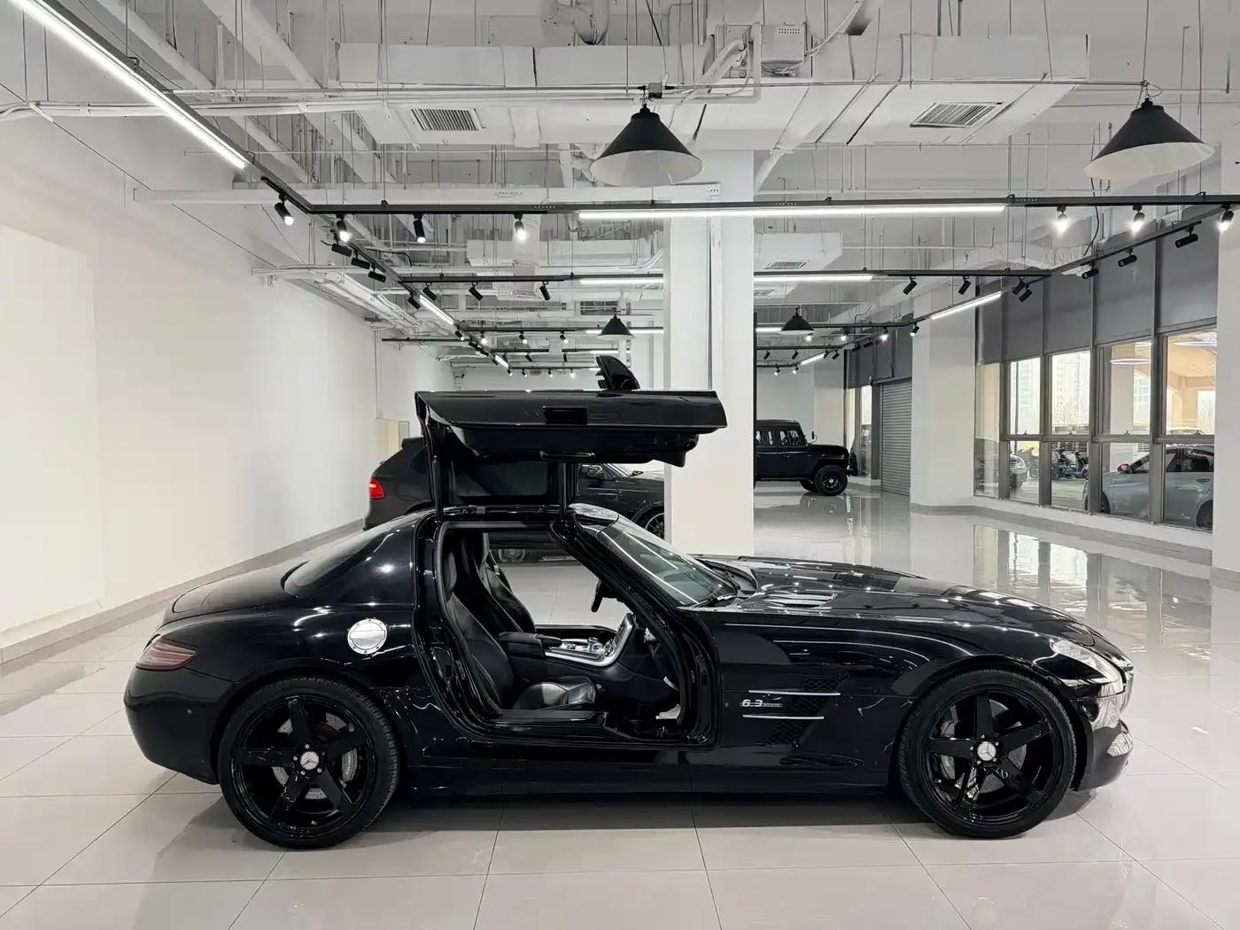 2011 Mercedes-Benz SLS AMG — миниатюра 3
