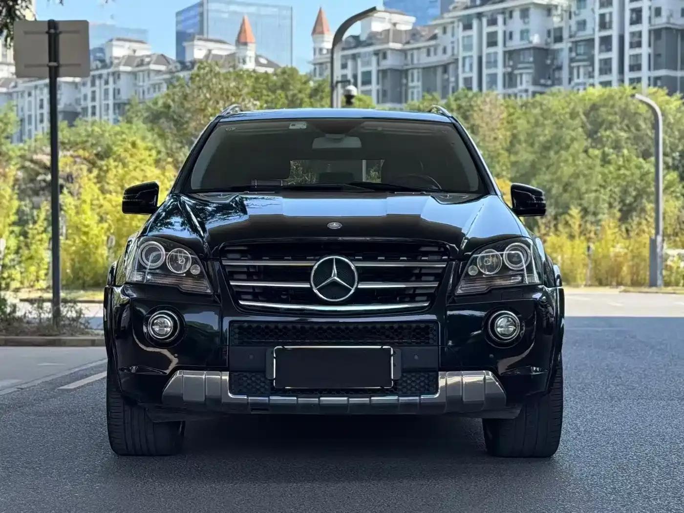 2012 Mercedes-Benz M-Class AMG ML 63 — миниатюра 2