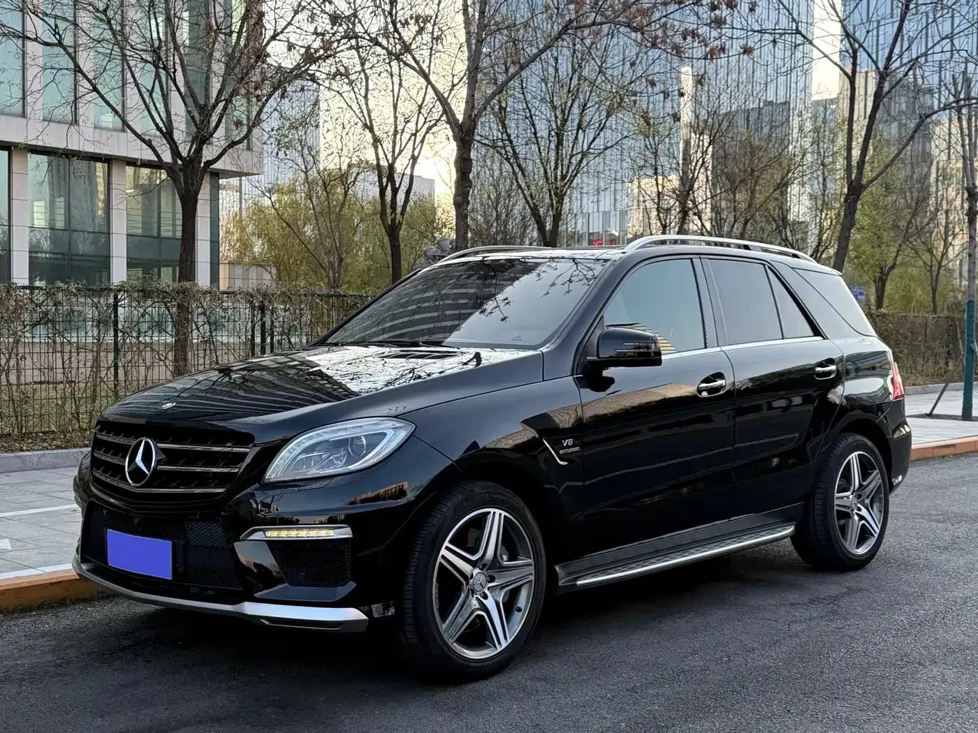 2012 Mercedes-Benz M-Class AMG ML 63 — миниатюра 1