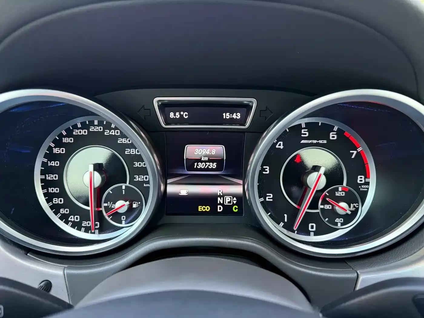 2012 Mercedes-Benz M-Class AMG ML 63 — миниатюра 5