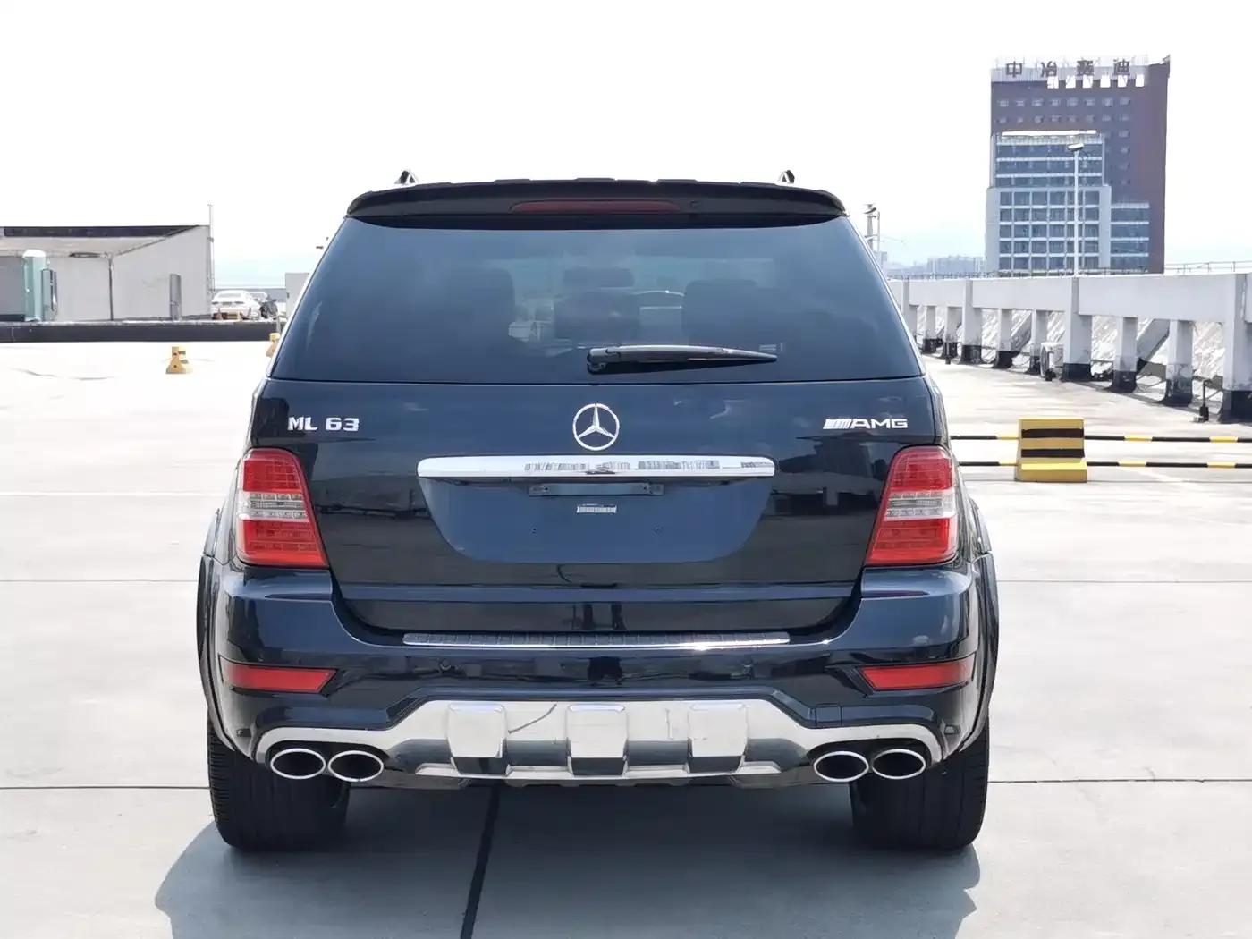 2011 Mercedes-Benz M-Class AMG ML 63 — миниатюра 16