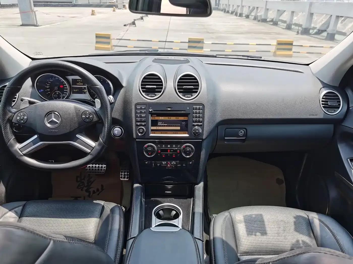 2011 Mercedes-Benz M-Class AMG ML 63 — миниатюра 9