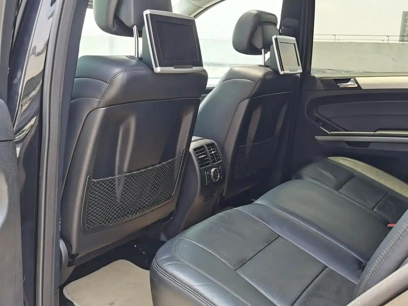 2011 Mercedes-Benz M-Class AMG ML 63 — миниатюра 10