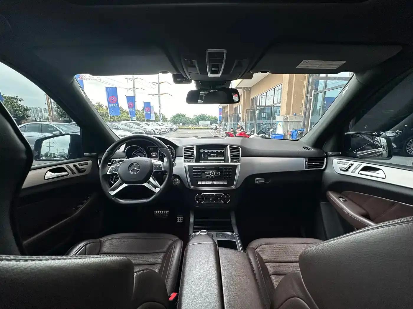 2014 Mercedes-Benz M-Class AMG ML 63 — миниатюра 13