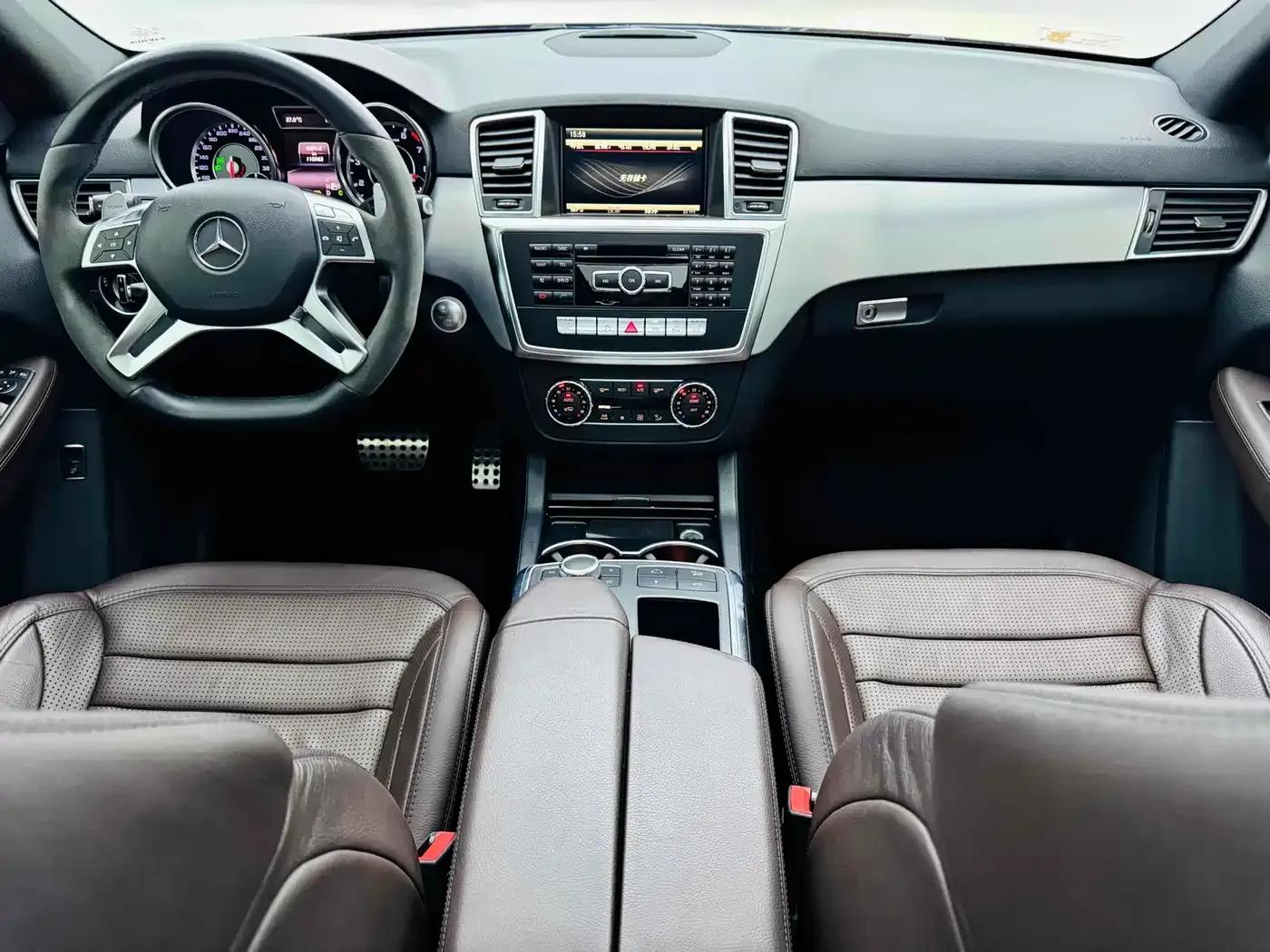 2012 Mercedes-Benz M-Class AMG ML 63 — миниатюра 11