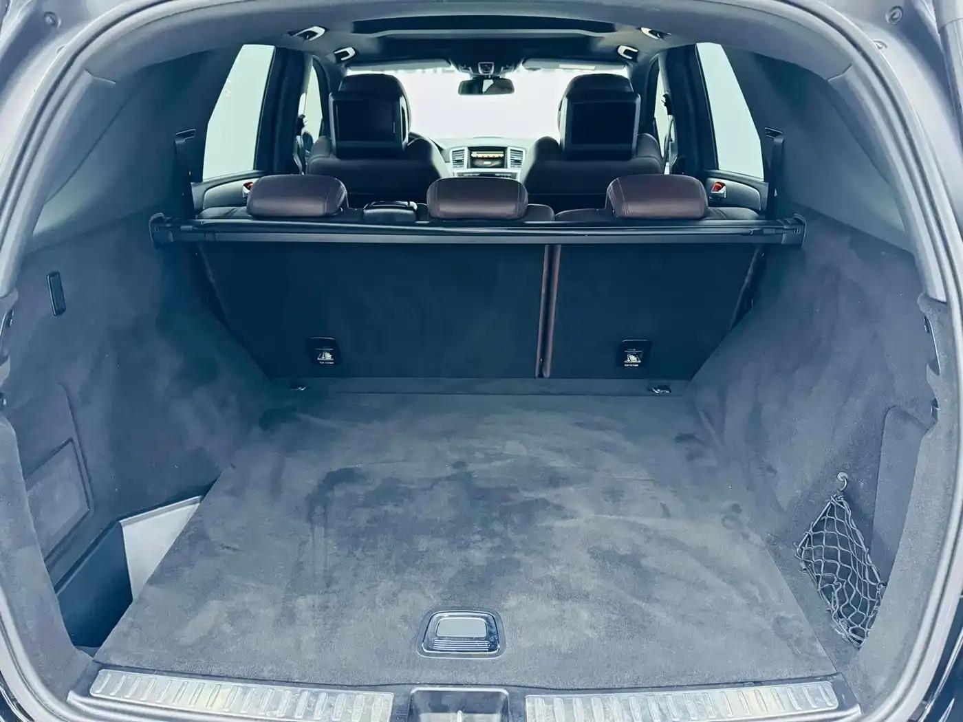 2012 Mercedes-Benz M-Class AMG ML 63 — миниатюра 20