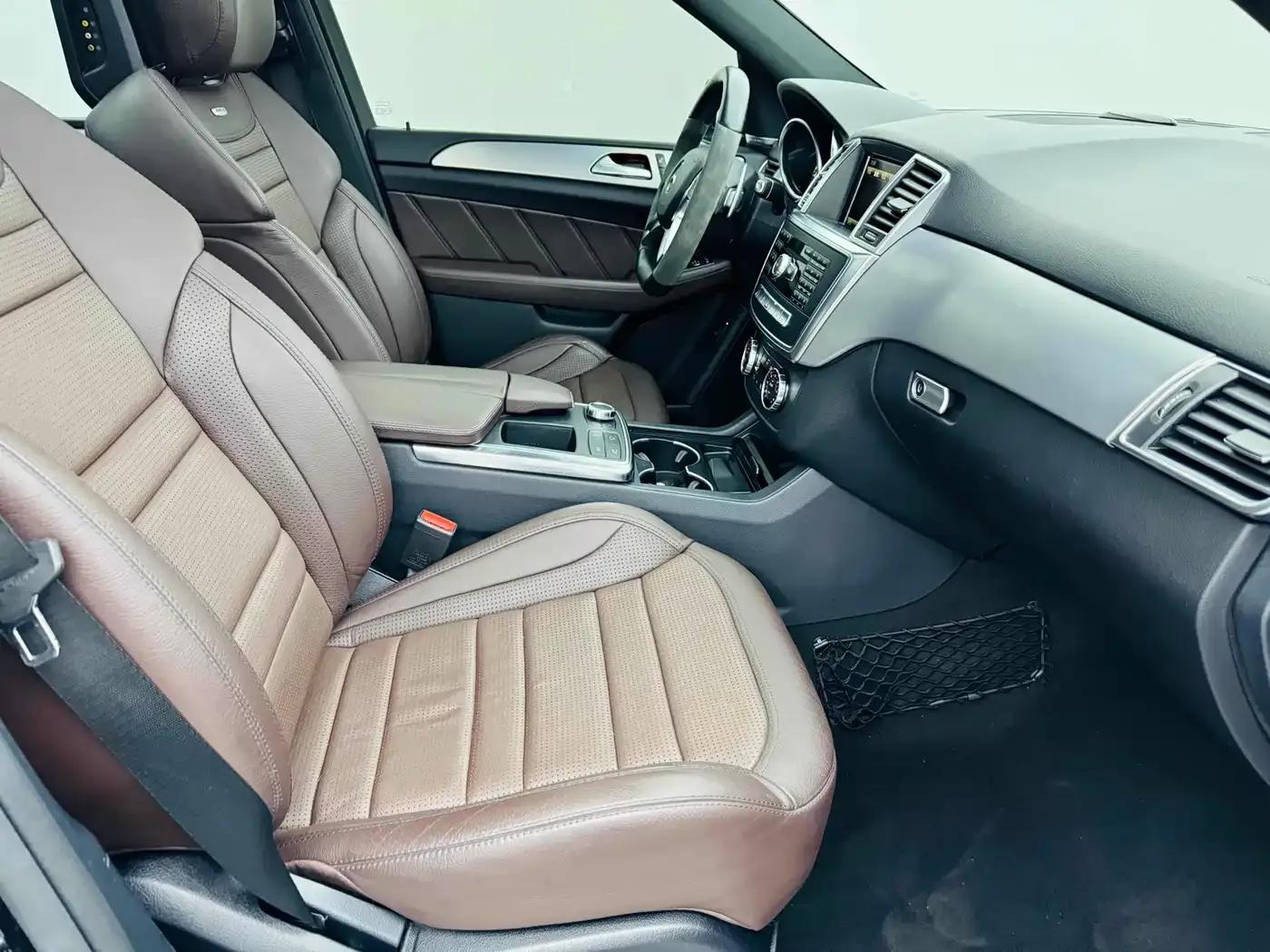 2012 Mercedes-Benz M-Class AMG ML 63 — миниатюра 9