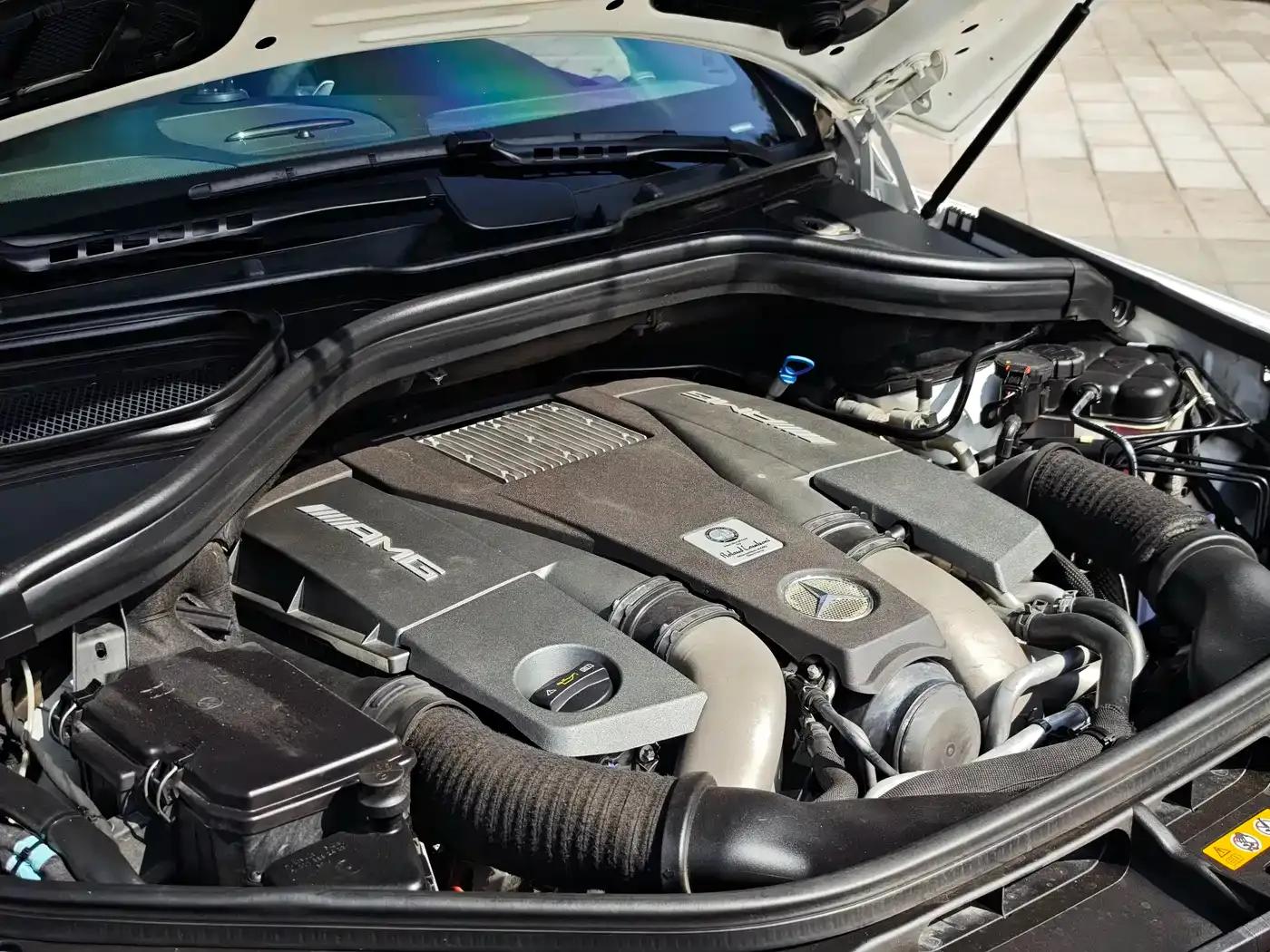 2012 Mercedes-Benz M-Class AMG ML 63 — миниатюра 13