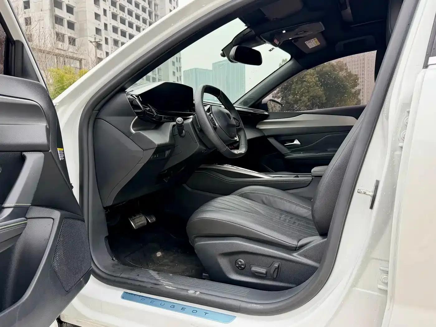 Peugeot 408X 2023 Charm Edition — миниатюра 11
