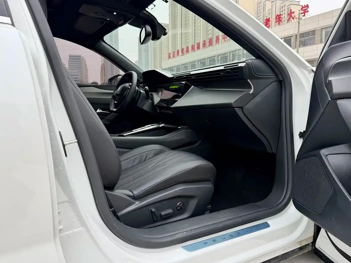 Peugeot 408X 2023 Charm Edition — миниатюра 15