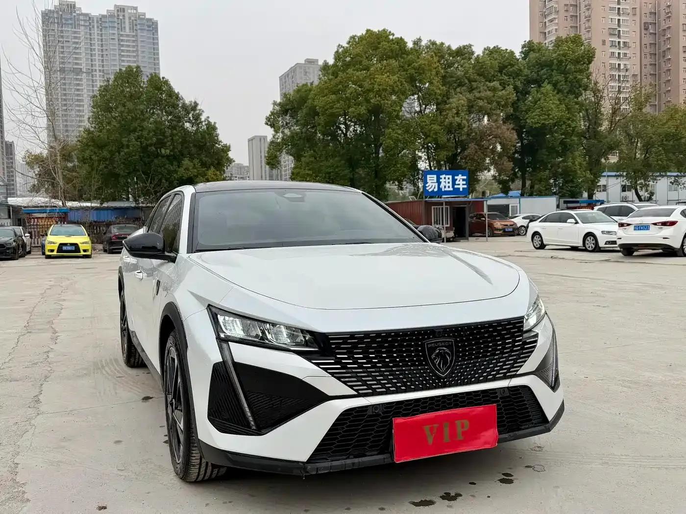 Peugeot 408X 2023 Charm Edition — миниатюра 4