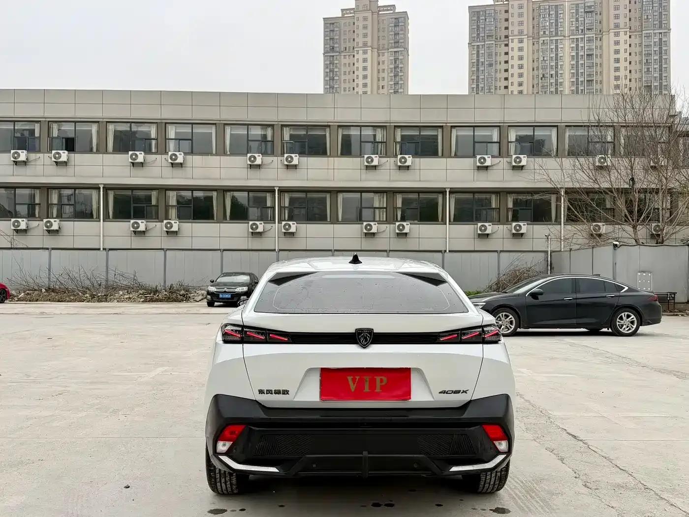 Peugeot 408X 2023 Charm Edition — миниатюра 8