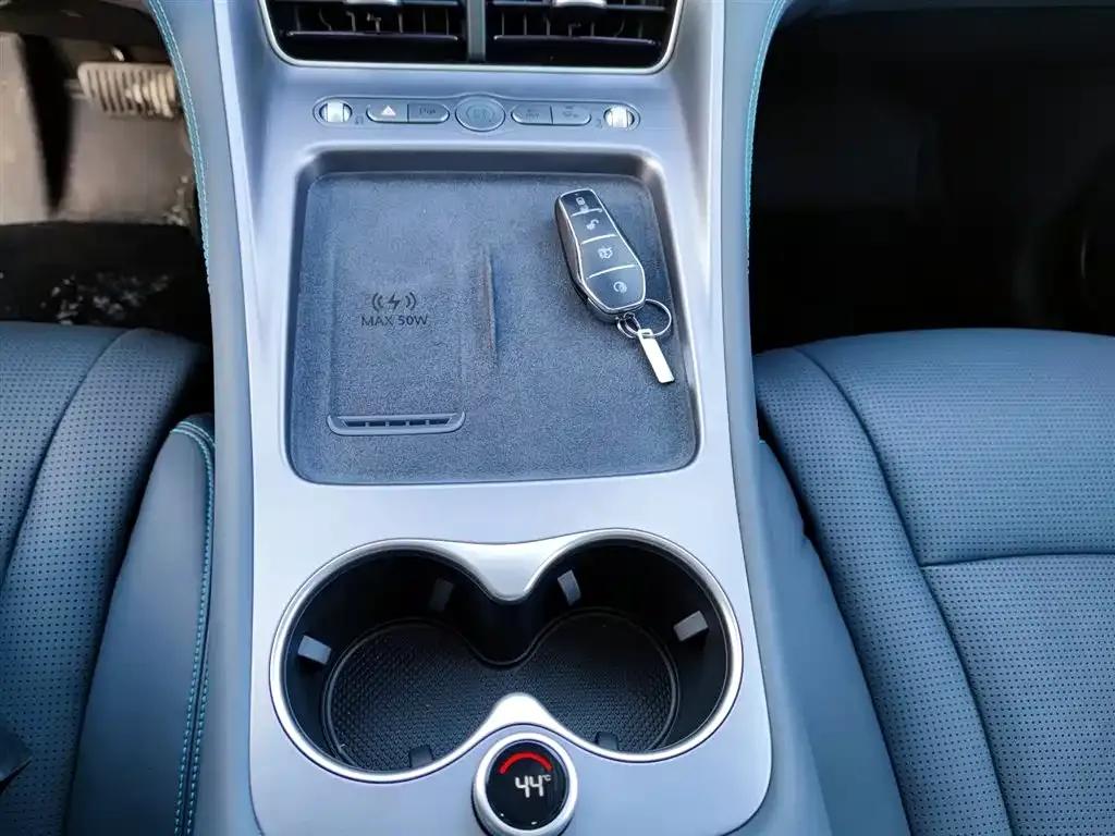 Hiace 07 DM-i 2025 Model 150 Navigator+ Edition — миниатюра 14