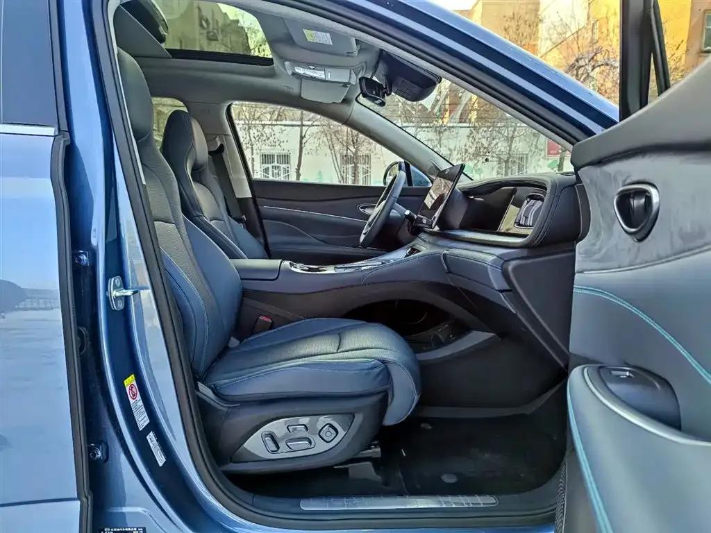 Hiace 07 DM-i 2025 Model 150 Navigator+ Edition — миниатюра 8
