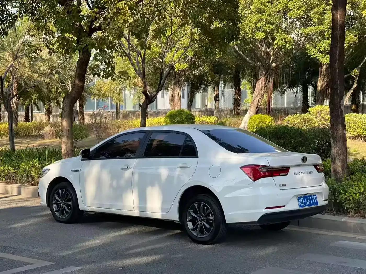 Qin 2019 1.5L Automatic Deluxe Edition — миниатюра 7
