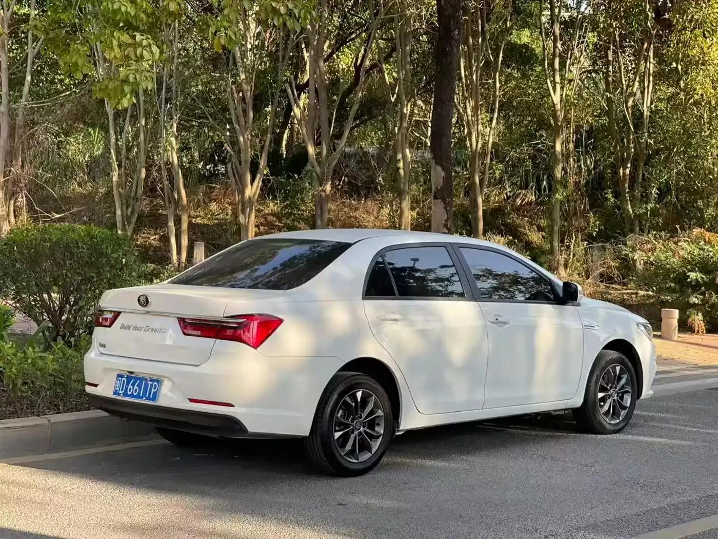 Qin 2019 1.5L Automatic Deluxe Edition — миниатюра 9