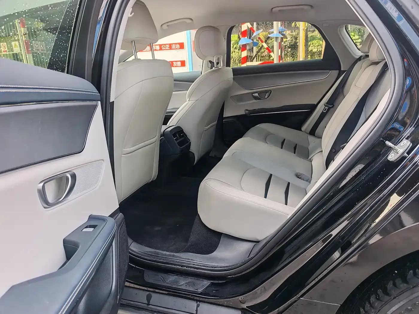 BYD e9 2021 Business Edition — миниатюра 5