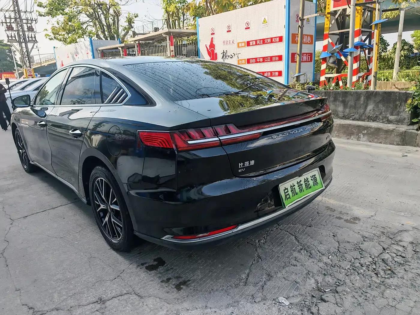 BYD e9 2021 Business Edition — миниатюра 8