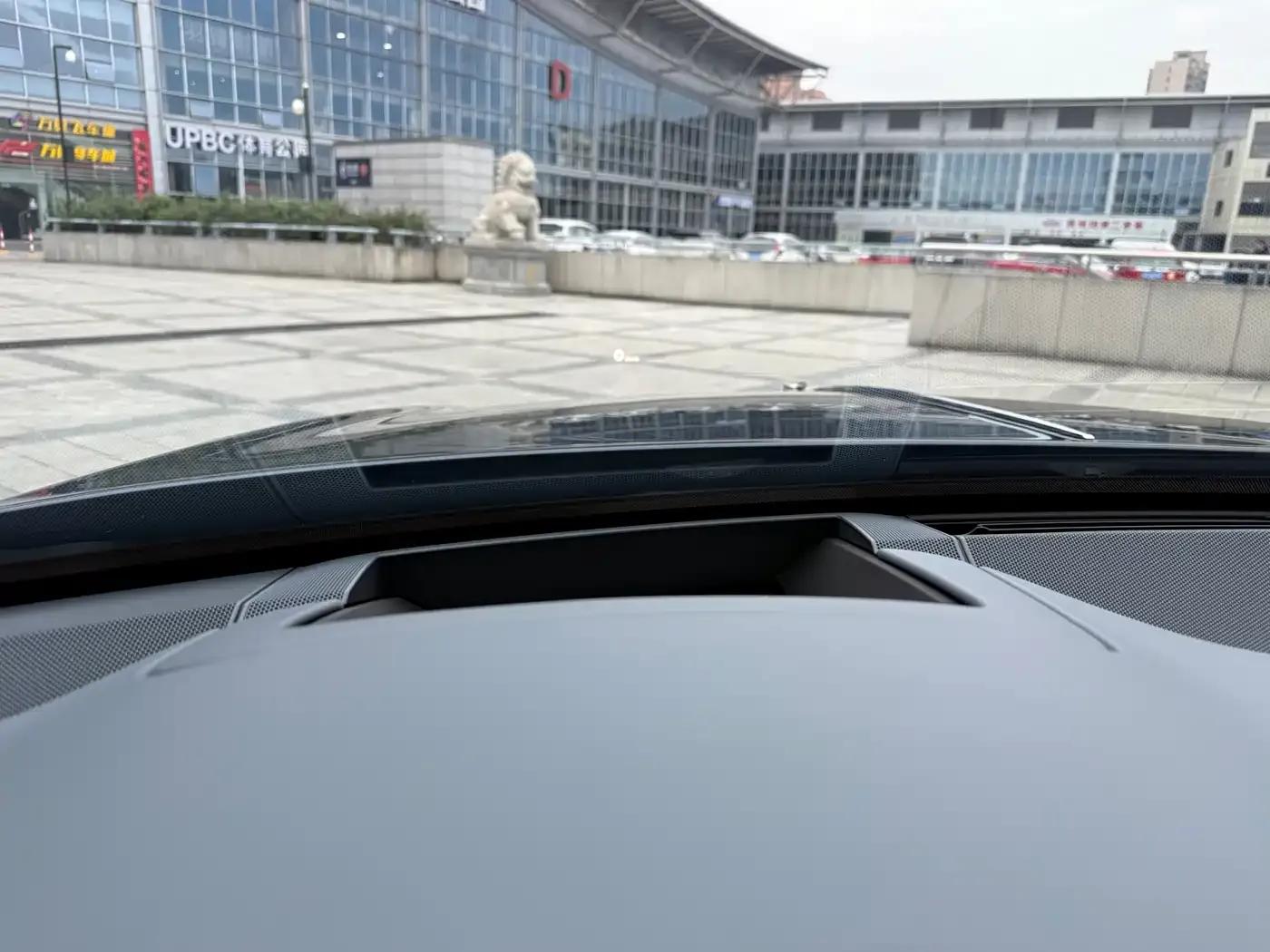 2022 Flying Spur Plug-in Hybrid 2.9T V6 — миниатюра 17