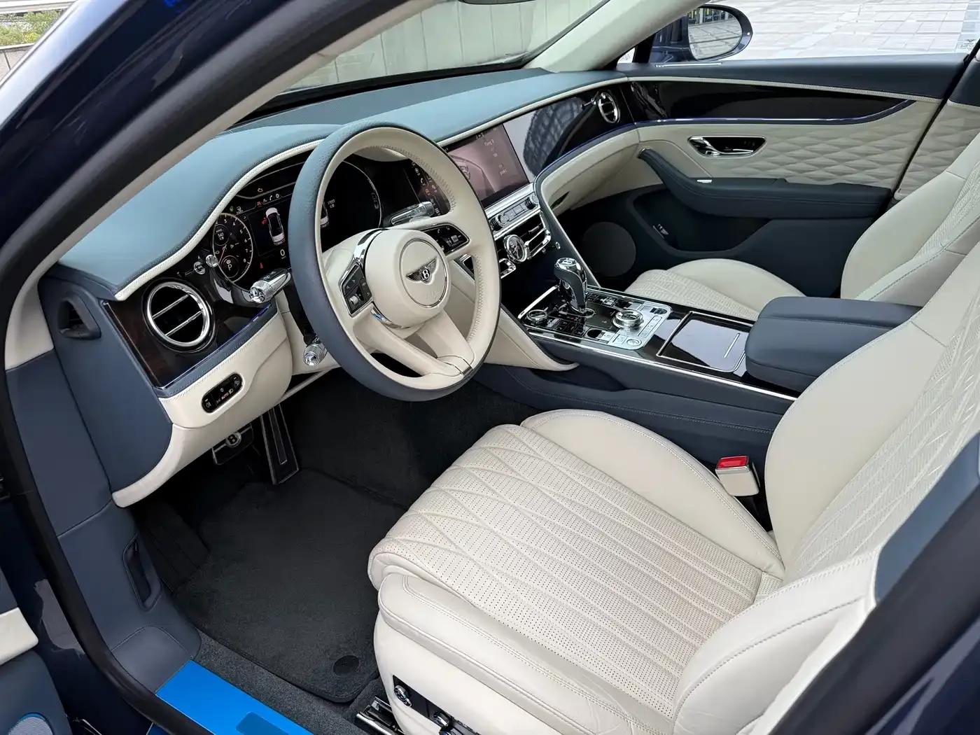 2022 Flying Spur Plug-in Hybrid 2.9T V6 — миниатюра 7