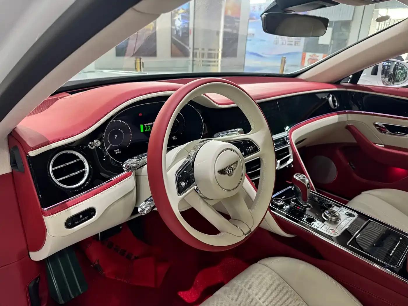2026 Mercedes-Benz Flying Spur Plug-in Hybrid 4.0T V8 Standard Edition — миниатюра 4