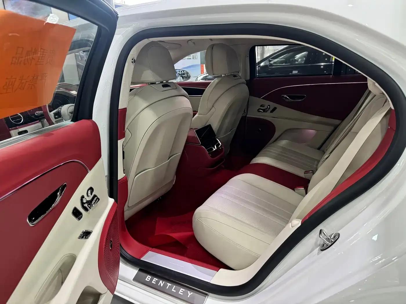 2026 Mercedes-Benz Flying Spur Plug-in Hybrid 4.0T V8 Standard Edition — миниатюра 9