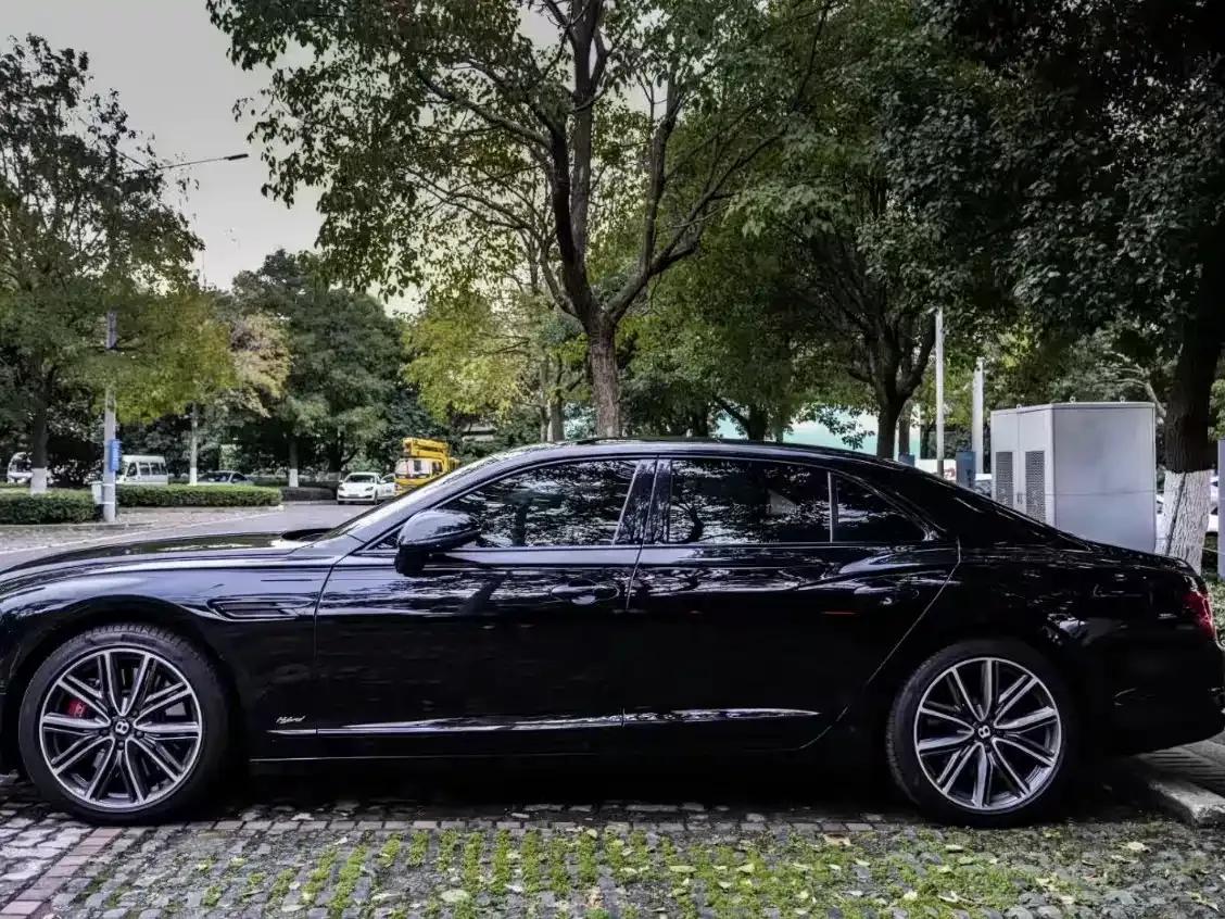 2022 Flying Spur Plug-in Hybrid 2.9T V6 — миниатюра 2