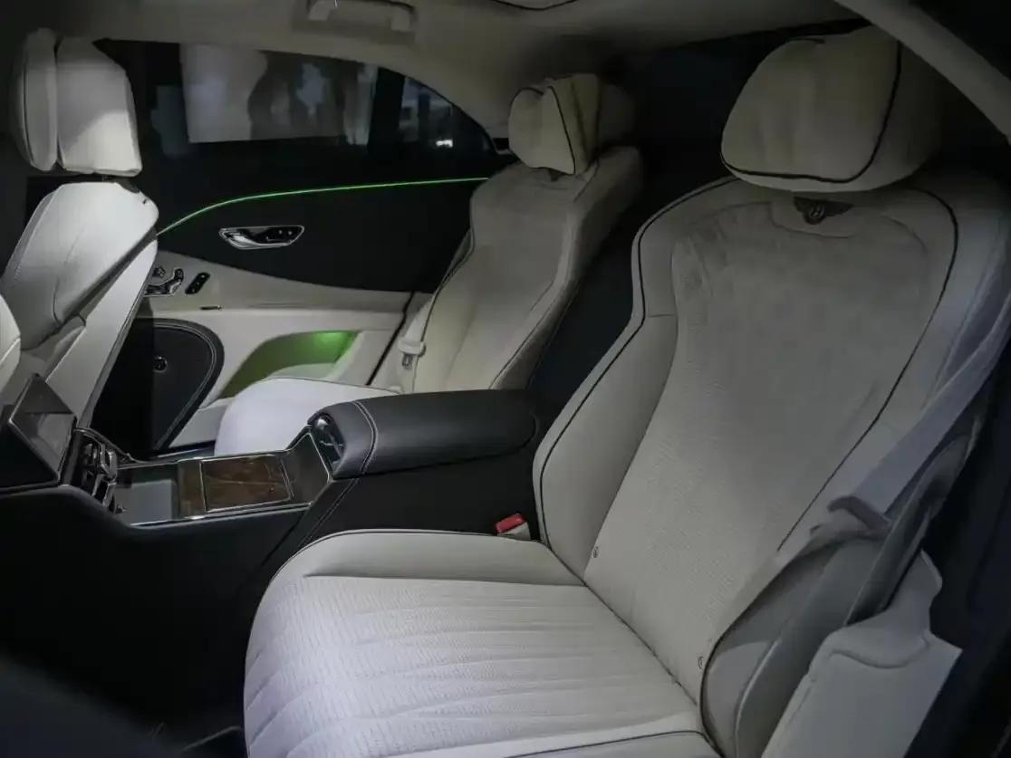 2022 Flying Spur Plug-in Hybrid 2.9T V6 — миниатюра 5