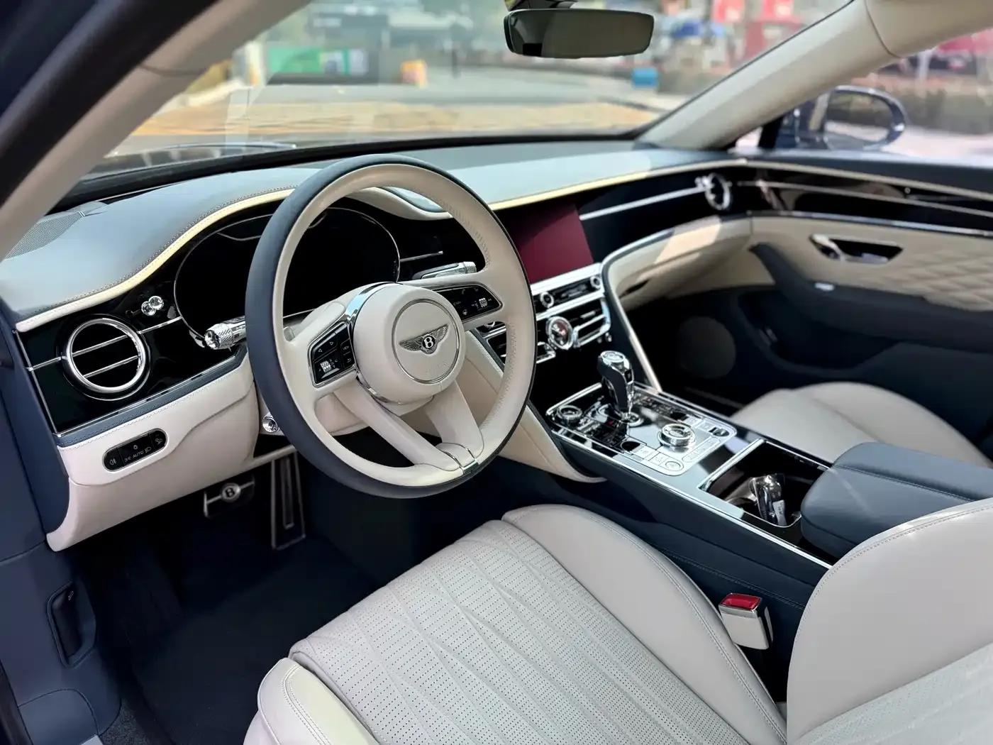 2022 Flying Spur Plug-in Hybrid 2.9T V6 — миниатюра 5